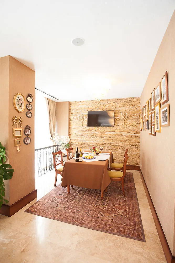Sapphire Inn Hotel Baku 4*,  Azerbaijan